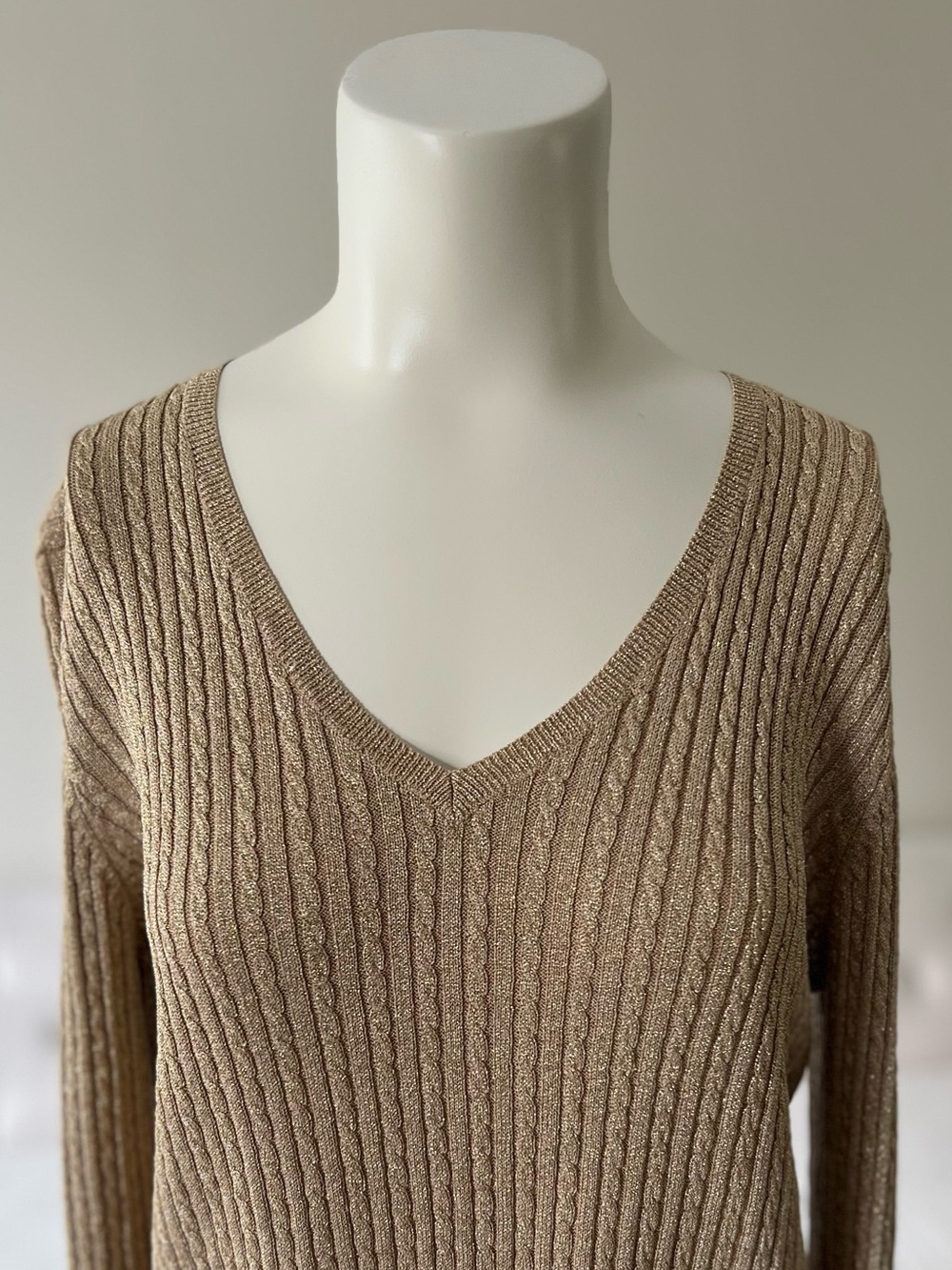 Ralph Lauren Gold Metallic Cable Knit V-Neck Sweater Silk Blend Quiet Luxury